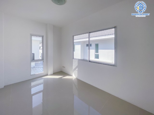 *****บ้านเดี่ยวมือสอง ม.แพลทฟอร์มออคิดพาร์ค บางนา-ตราด เนื้อที่ 56.2 ตร.ว. ฟังก์ชัน 3 ห้องนอน 2 ห้องน้ำ 2 ที่จอด บนทำเลเดินทางสะดวก เชื่อมต่อถนนบางนา-ตราด เข้าเมืองสะดวก ใกล้จุดขึ้นทางด่วน "บูรพาวิถี"